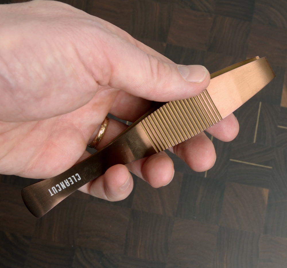 Fishbone tweezers